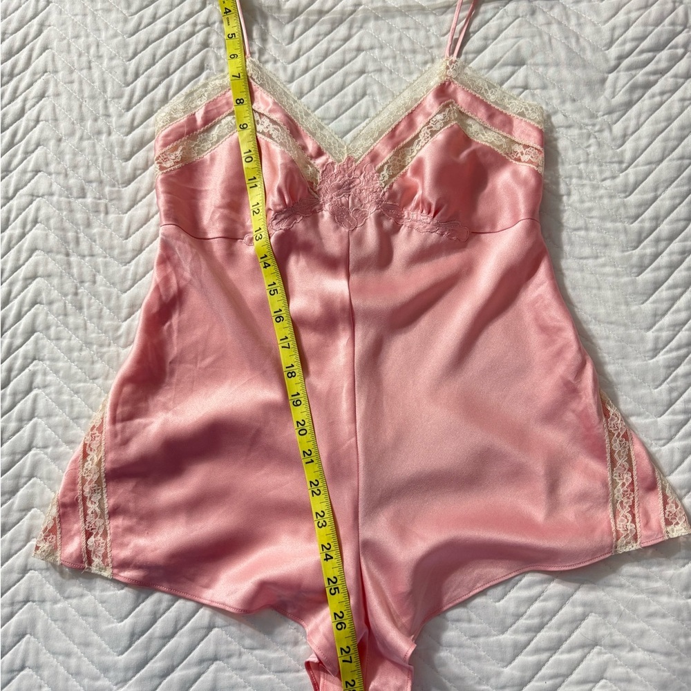 Victorias Secret Vintage Pearl Pink Ivory Lace Teddy One Piece - Picture 12 of 12